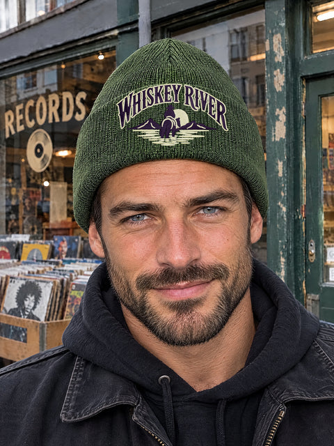 WR PERSON HCB-OLV-WR | Whiskey River – Olivgrön Hatitude Cuffed Beanie | 10.92x6.02cm