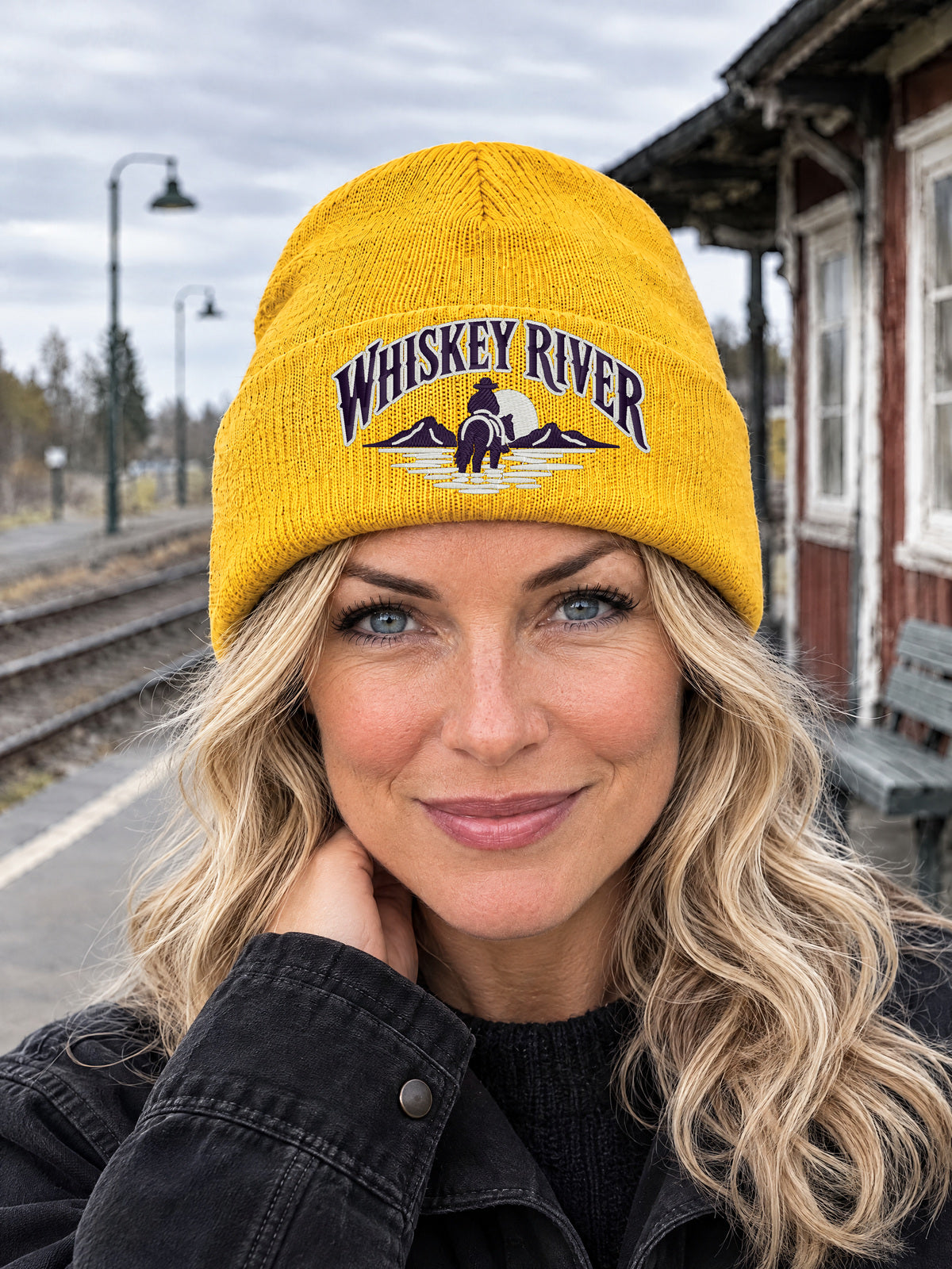 WR PERSON HCB-YLW-WR | Whiskey River – Gul Hatitude Cuffed Beanie | 10.92x6.02cm