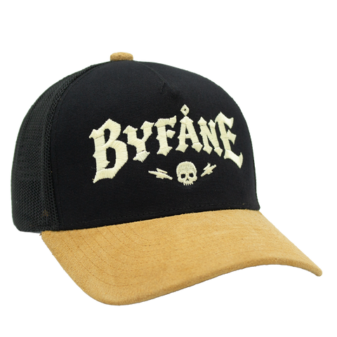 Byfåne Apex Trucker Trés sedd från höger