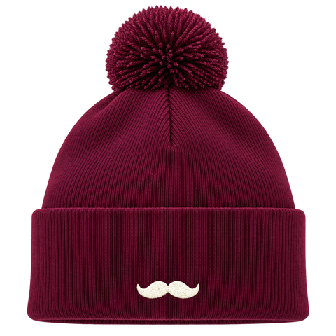 Hatitude Pom Pom Beanie – Vinröd, brodyr på baksidan
