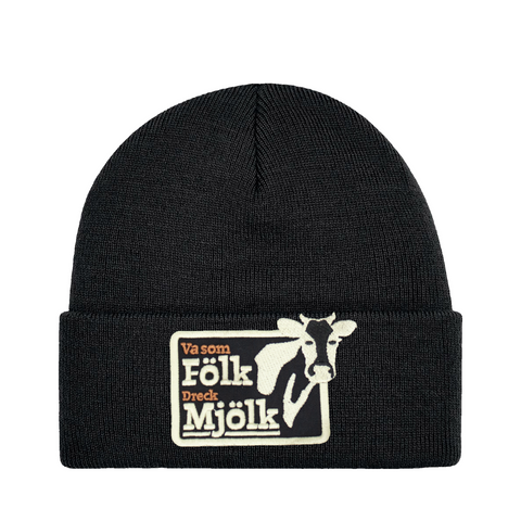 Va som Fölk Dreck Mjölk – Cuffed Beanie – produktbild på vit bakgrund