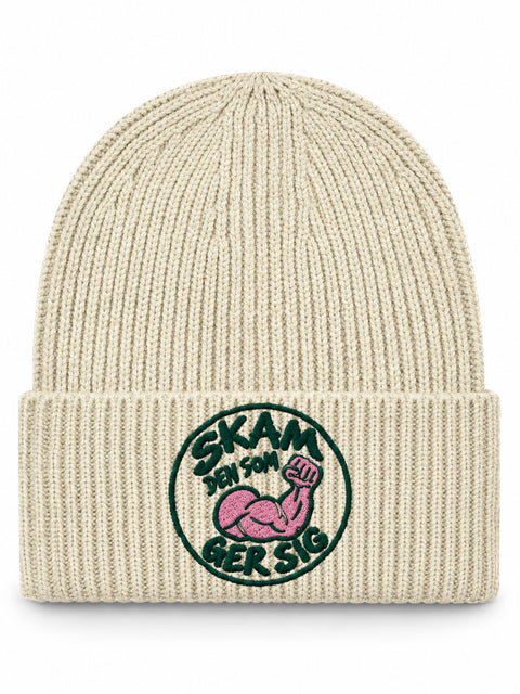 Skam den som ger sig – Hatitude Oversized Cuffed Beanie Havre, brodyr framifrån