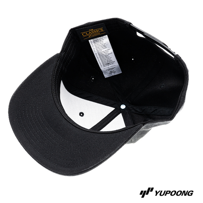 Snapback Hookers & Blow [svart brodyr]