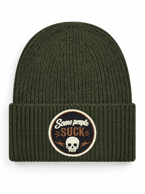 Some People Suck – Hatitude Oversized Cuffed Beanie Olivgrön, brodyr framifrån