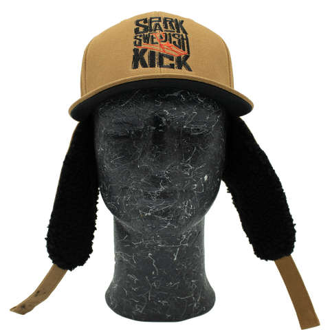 Spark Swedish Kick – brun Apex Snapback med öronvärmare nedfällda, framifrån